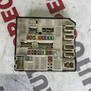 RENAULT LAGUNA MK3 2007-12 FUSEBOX 284B60012R 519134415