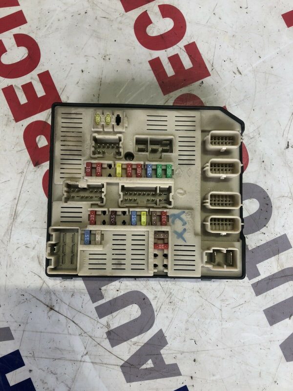 RENAULT LAGUNA MK3 2007-12 FUSEBOX 284B60012R 519134415