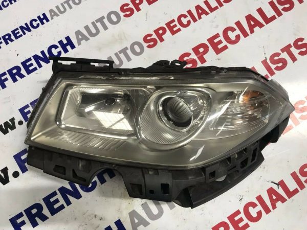 RENAULT MEGANE II PASSENGERS SIDE N/S FRONT HEADLIGHT FACELIFT 2005-08