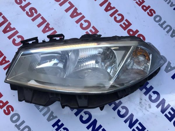 RENAULT MEGANE II PASSENGERS SIDE N/S FRONT HEADLIGHT HALOGEN 2002-06